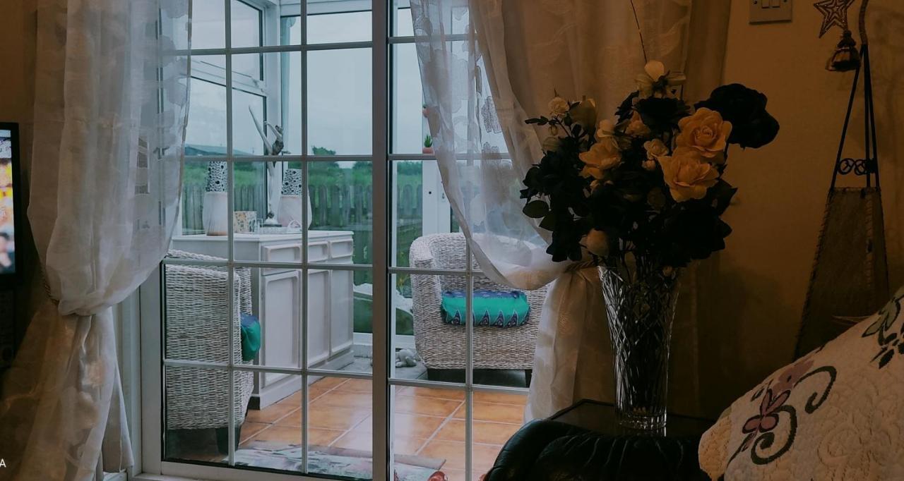Cozy Cottage Retreat In Listowel Pet Friend Exteriör bild